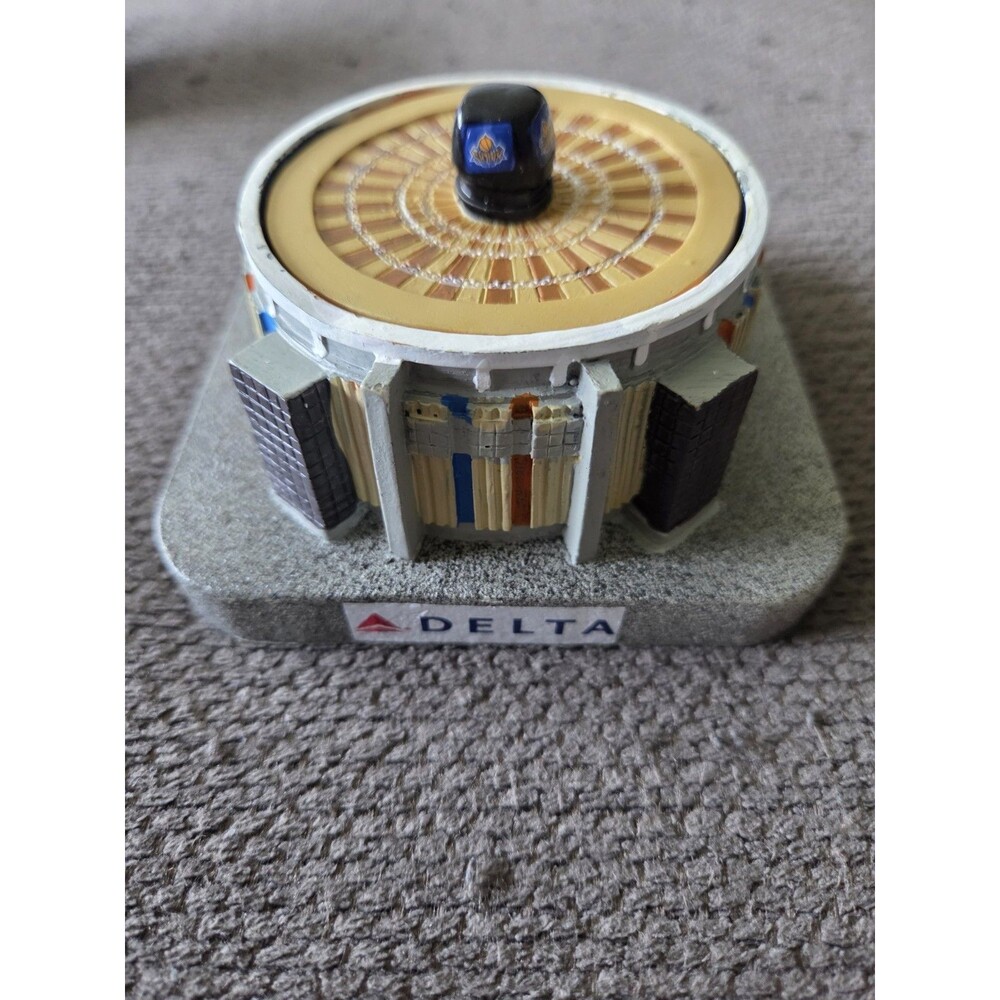 Vtg Delta Giveaway Madison Square Garden Arena Stadium Home Of The NY Knicks